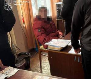 В Київській області затримали чиновника за вимагання хабара