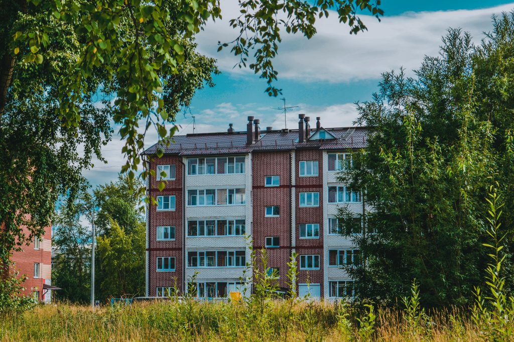 Что нужно знать перед покупкой квартиры в домах, построенных до 2010 года