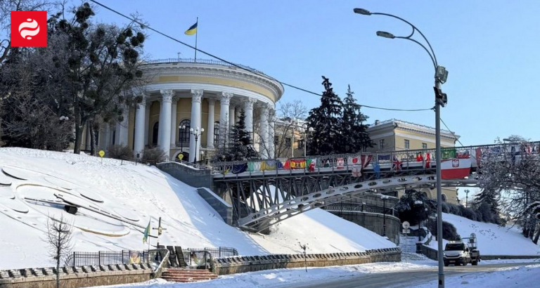 Київська прокуратура вимагає повернення Октябрського палацу державі