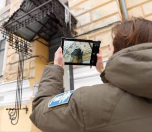 Ризик падіння сосулек та снігу з дахів у Києві