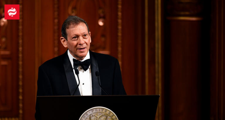 Томас Джей Прицкер оголосив про свою відставку