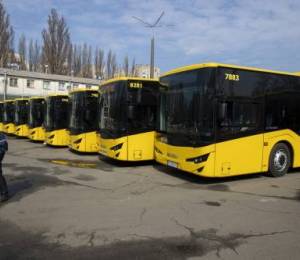 У Києві з’явилися 20 нових автобусів