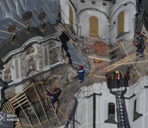 Консервацию поврежденной крыши Лавры завершили