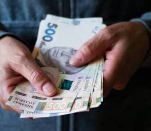 Киев выплатил пострадавшим от обстрелов 190 млн грн