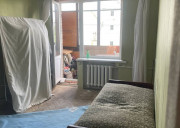 Набережно Хрещатицька вулиця 33