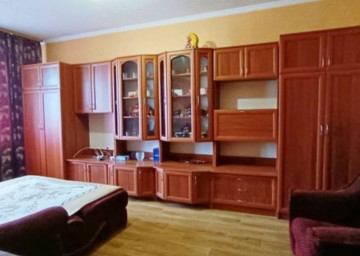 Драгоманова 18