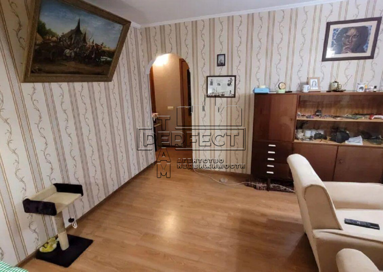 Продажа 3-комнатной квартиры Антонова 4к1 - Фото 3